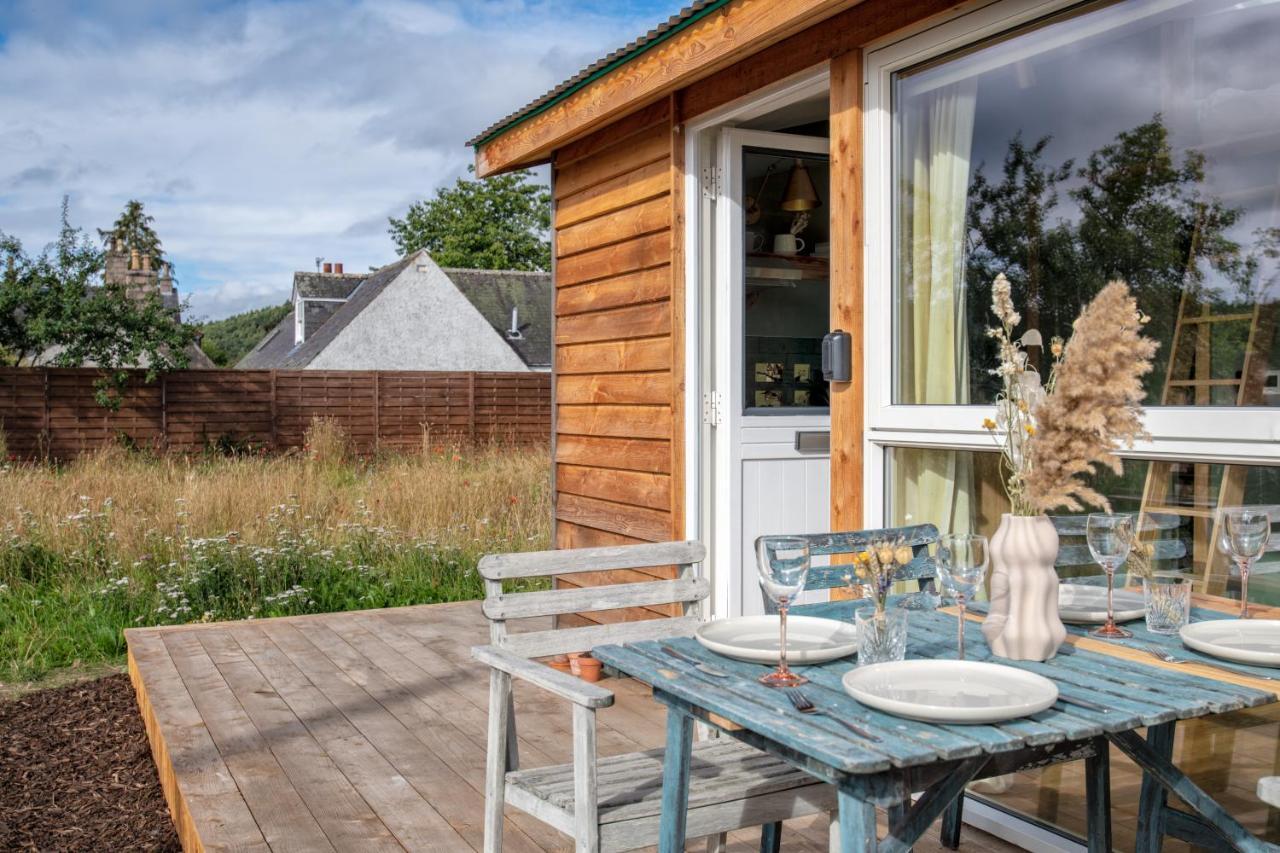 Alba - Charming Boutique Forest View Cabin With Hot Tub In Ballater Extérieur photo