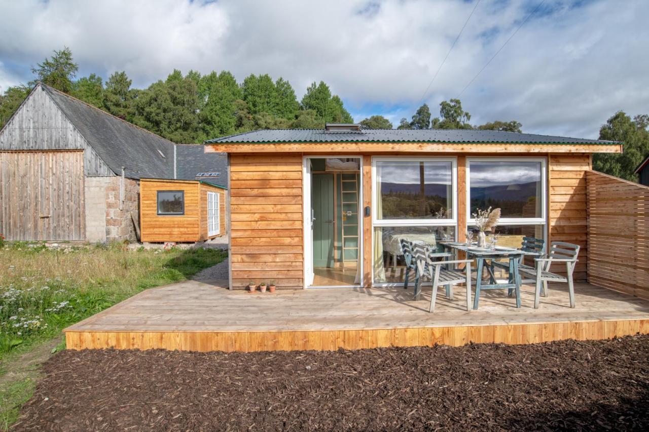 Alba - Charming Boutique Forest View Cabin With Hot Tub In Ballater Extérieur photo
